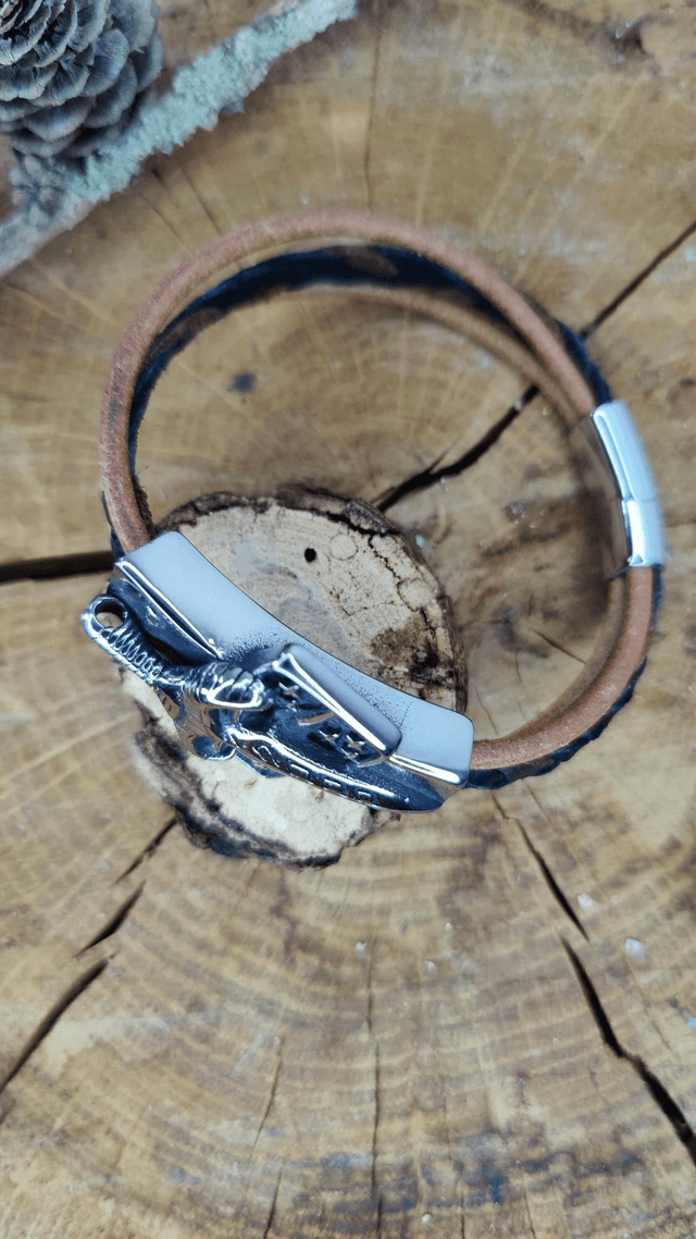 Bracelet homme et cuir tressé et dain modèle épée 