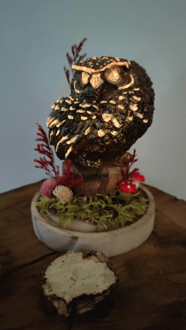 Curiosité luminescente: Le Hibou majestueux